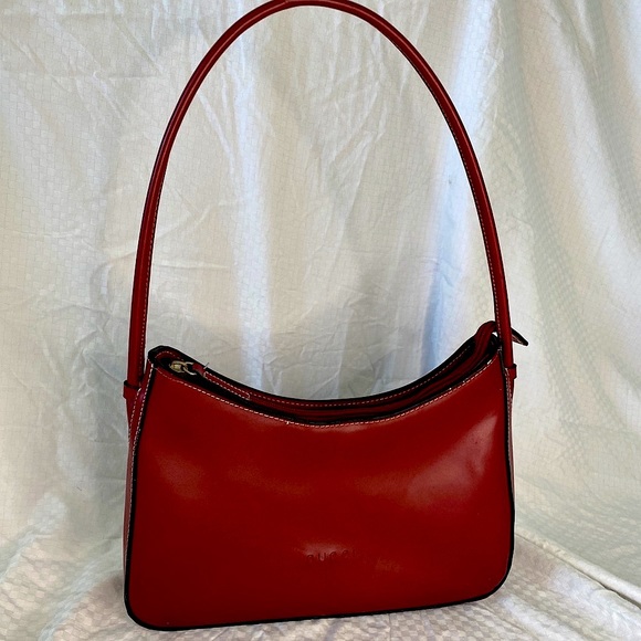 Gucci Embossed Shoulder Handbag - Picture 3 of 9